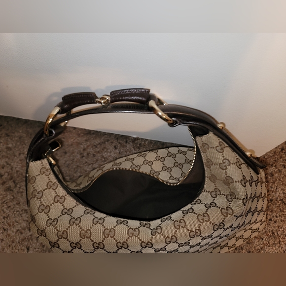 Gucci Hobo Bag - Picture 3 of 9